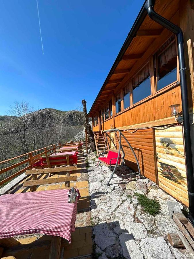Bed And Breakfast Umoljani Екстер'єр фото